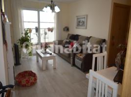 Flat, 80 m², near bus and train