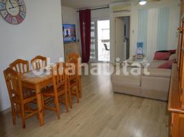 Flat, 80 m², near bus and train