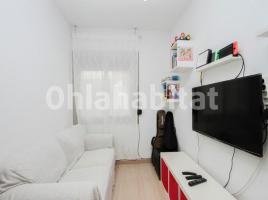 Flat, 38 m², near bus and train