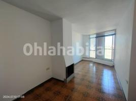 Alquiler piso, 67 m², cerca de bus y tren