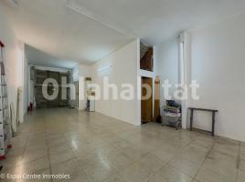 Houses (terraced house), 259 m², near bus and train, Poble Nou