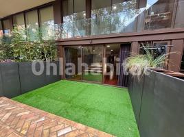 For rent duplex, 170 m², close to bus and metro, almost new, Les Corts