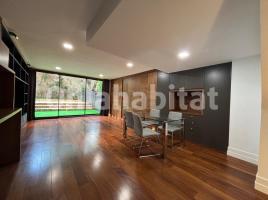 For rent duplex, 170 m², close to bus and metro, almost new, Les Corts