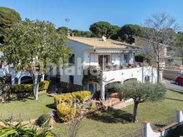 Houses (detached house), 219 m², near bus and train, Finca Verd