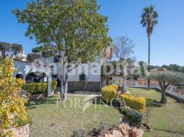 Houses (detached house), 219 m², near bus and train, Finca Verd