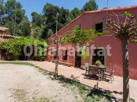 Houses (country house), 366 m², near bus and train