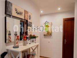 Duplex, 200 m², near bus and train