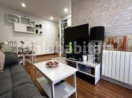 Flat, 91 m², near bus and train