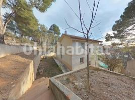 Houses (detached house), 270 m², near bus and train, almost new