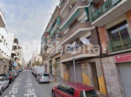 Piso, 97 m², cerca de bus y tren