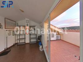 Houses (terraced house), 156 m², near bus and train, almost new