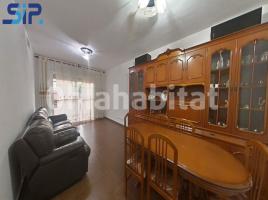 Houses (terraced house), 156 m², near bus and train, almost new