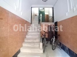 Flat, 81 m², near bus and train