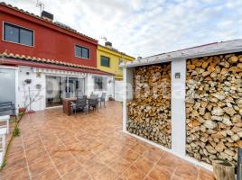 Houses (terraced house), 181 m², almost new, Calle Figueres, 5