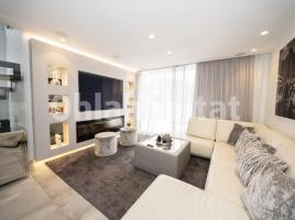 Flat, 320 m²