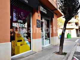 Local comercial, 82 m², prop de bus i tren