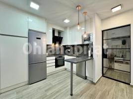 Apartament, 58 m², almost new, Calle CRISTOFOR COLOM