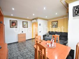 Piso, 61 m², cerca de bus y tren