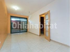 Piso, 97 m², cerca de bus y tren, seminuevo