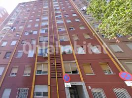 Piso, 42 m², cerca de bus y tren