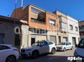 Casa (unifamiliar aislada), 253 m², cerca de bus y tren, CIFUENTES