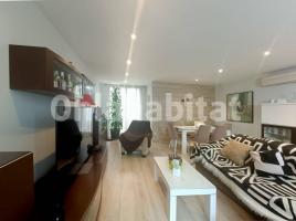 Casa (unifamiliar adossada), 325.30 m², prop de bus i tren, seminou