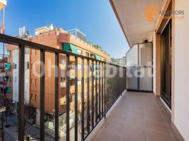 Piso, 83 m², cerca bus y metro, JUNTO MERIDIANA