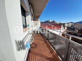 Piso, 57 m², cerca de bus y tren, seminuevo