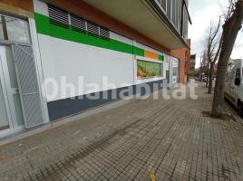 Local comercial, 131 m², seminou