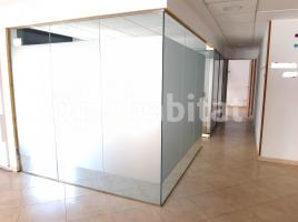 Alquiler local comercial, 196 m², cerca de bus y tren, seminuevo