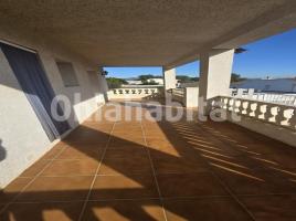 Houses (villa / tower), 170 m², almost new