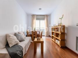 Flat, 76 m², near bus and train