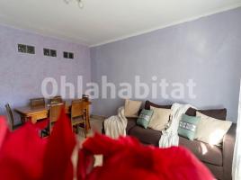 Flat, 80 m², near bus and train