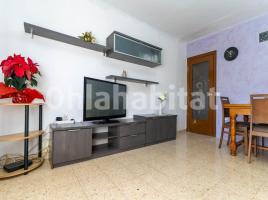 Flat, 80 m², near bus and train