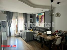 Piso, 111 m², cerca de bus y tren