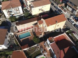 Houses (villa / tower), 200 m², near bus and train, Avenida Setze