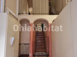 Flat, 150 m², near bus and train