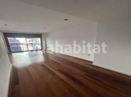 Alquiler apartamento, 50 m², cerca de bus y tren, Calle de Zurbano