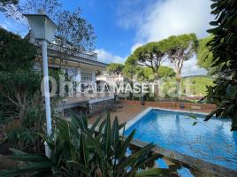 Houses (villa / tower), 323 m², Calle Verbania