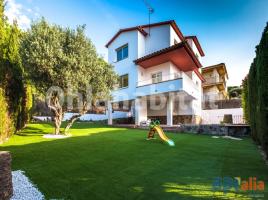 Houses (villa / tower), 230 m²