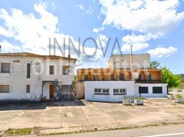 Houses (villa / tower), 847 m²