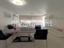 Piso, 78 m², cerca de bus y tren, Calle Carrer Saturn