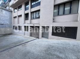 Otro, 633 m², cerca de bus y tren, Paseo de Torras i Bages, 102