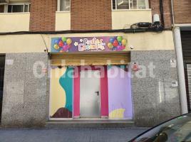 Alquiler local comercial, 147 m², cerca de bus y tren, Calle de la Igualtat, 16