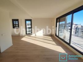 For rent attic, 162 m², new, Calle Pit-Roig