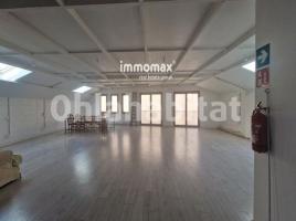 Business premises, 686 m², Zona