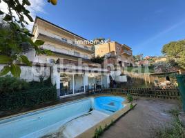 Houses (terraced house), 425 m², Zona