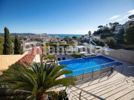 Houses (villa / tower), 398 m², Calle Begur