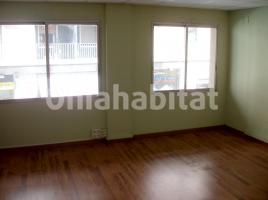 For rent office, 80 m², near bus and train, Calle d'En Blanc