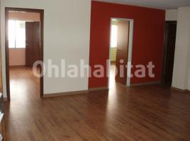 For rent office, 80 m², near bus and train, Calle d'En Blanc